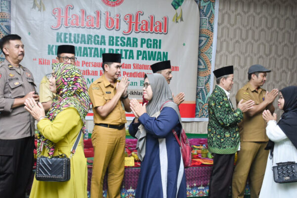 Halal Bi Halal Keluarga Besar PGRI Kecamatan Delta Pawan dihadiri Asisten I Setda